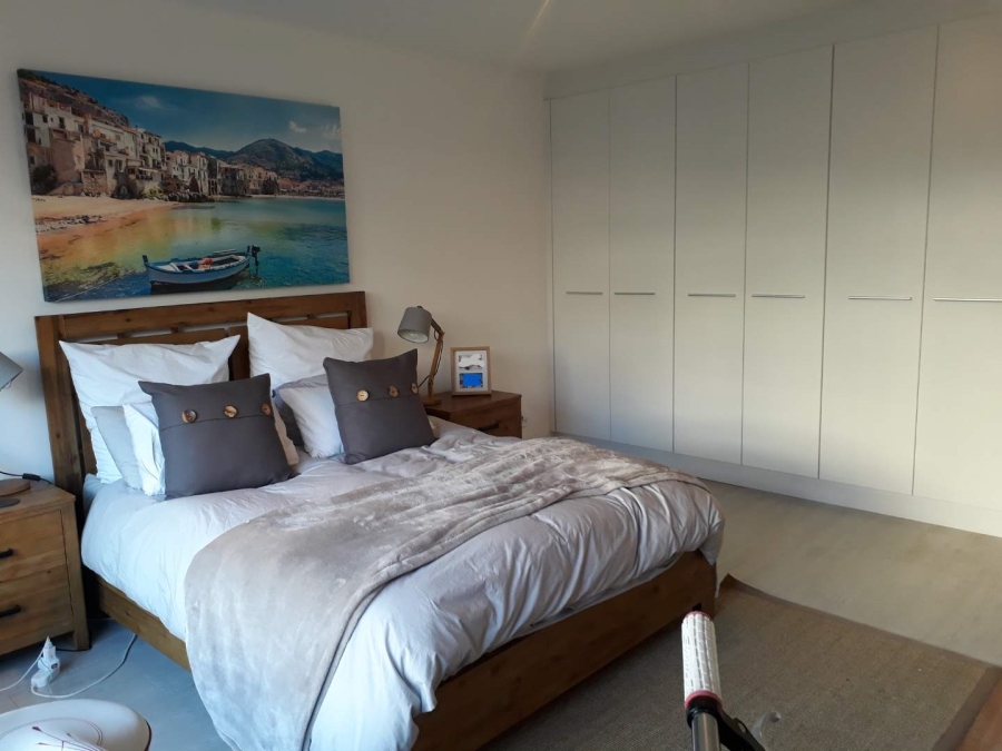 To Let 2 Bedroom Property for Rent in Bantry Bay Western Cape